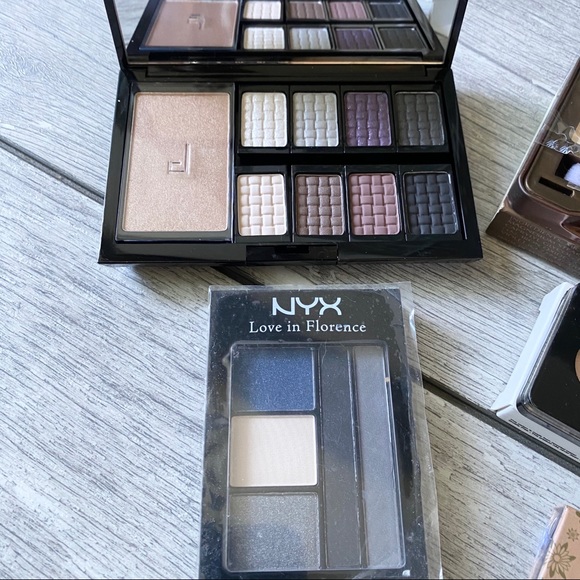 Eyeshadow Bundle - Picture 2 of 6